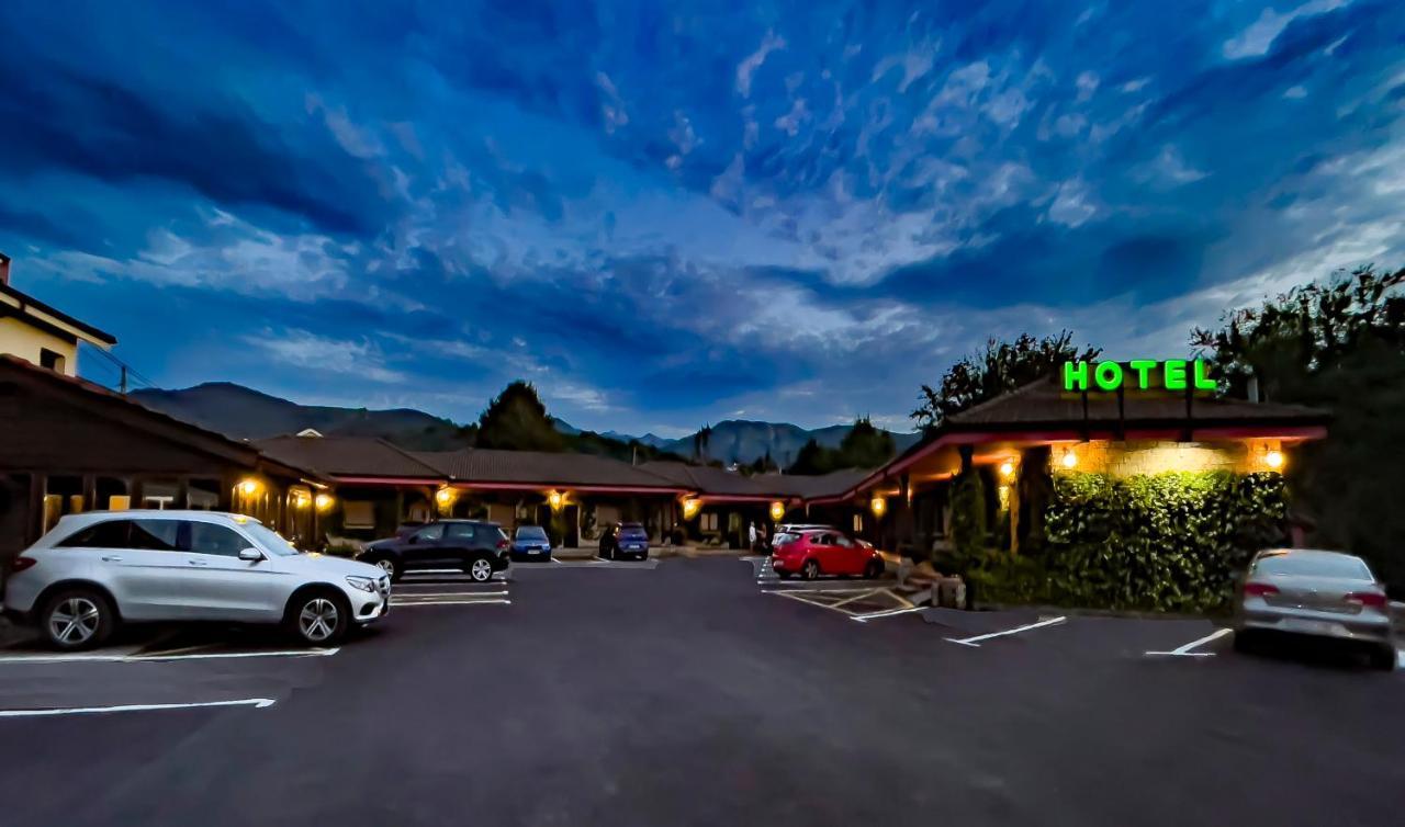 Hotel Rural "La Ruta De Cabrales" Местас де Кон Екстериор снимка