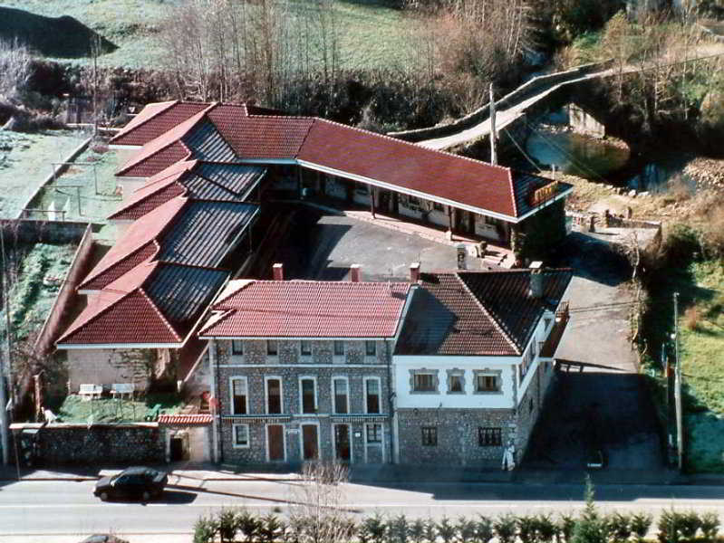 Hotel Rural "La Ruta De Cabrales" Местас де Кон Екстериор снимка